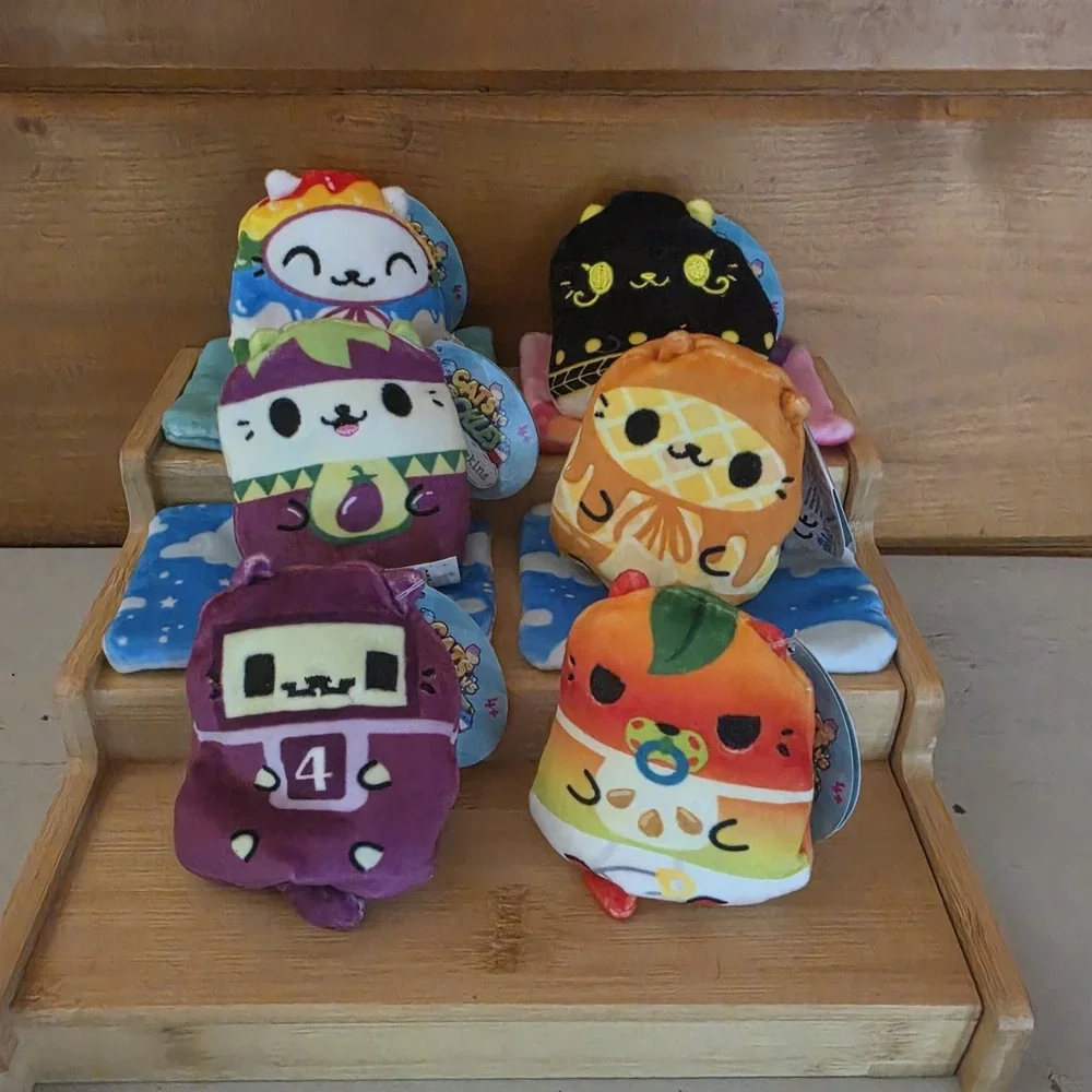 Cats vs Pickles Kittens vs Gherkins Bean Bag Plush Bundle 6 Cats and 4 Blankets